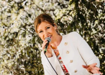 Sängerin für Gartenparties & Outdoor-Events